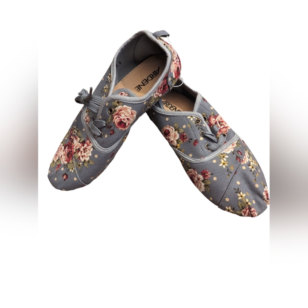 Ardene Shoes Size 8